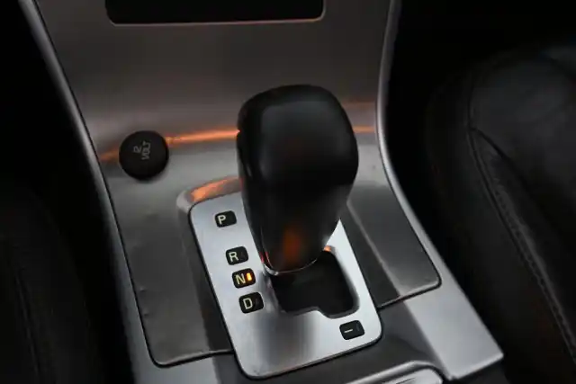Harmaa Maastoauto, Volvo XC60 – FLL-467