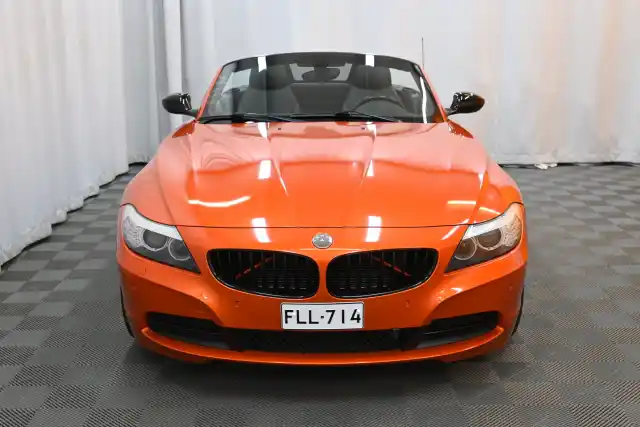 Harmaa Avoauto, BMW Z4 – FLL-714