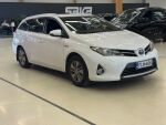 Valkoinen Farmari, Toyota Auris – FLN-406, kuva 1