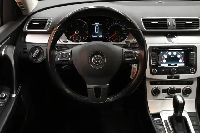 Ruskea Farmari, Volkswagen Passat – FLN-719