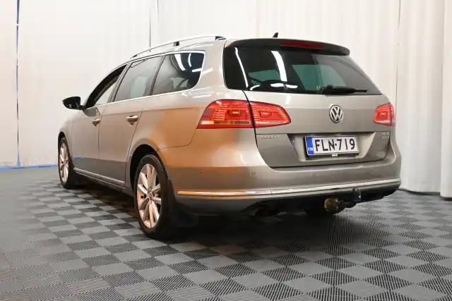 Ruskea Farmari, Volkswagen Passat – FLN-719