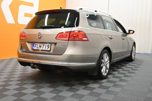 Ruskea Farmari, Volkswagen Passat – FLN-719