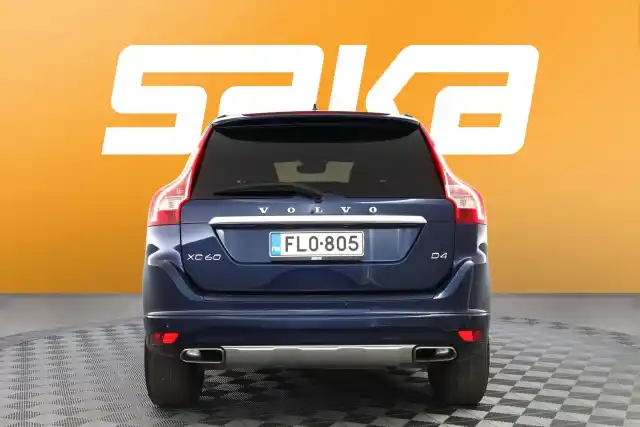 Sininen Maastoauto, Volvo XC60 – FLO-805