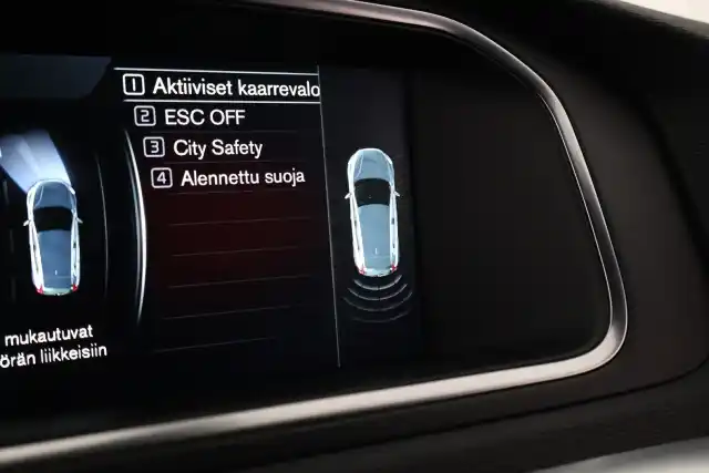 Musta Viistoperä, Volvo V40 – FLP-151