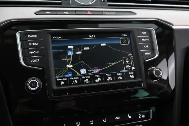 Valkoinen Farmari, Volkswagen Passat – FLS-320
