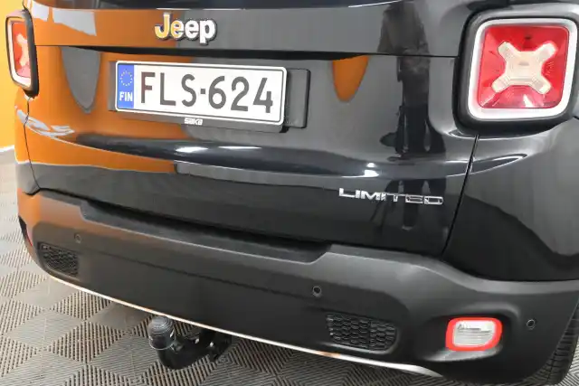 Musta Maastoauto, Jeep Renegade – FLS-624