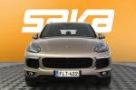 Harmaa Maastoauto, Porsche Cayenne – FLT-422, kuva 2