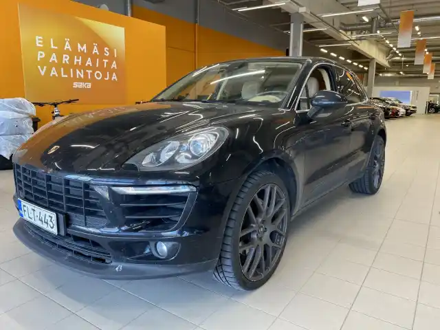 Musta Maastoauto, Porsche Macan – FLT-443