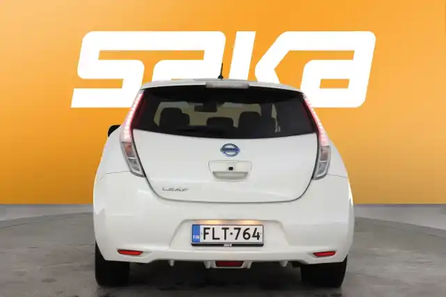 Valkoinen Viistoperä, Nissan Leaf – FLT-764