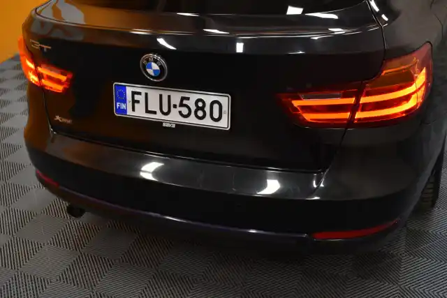 Musta Sedan, BMW 320 Gran Turismo – FLU-580