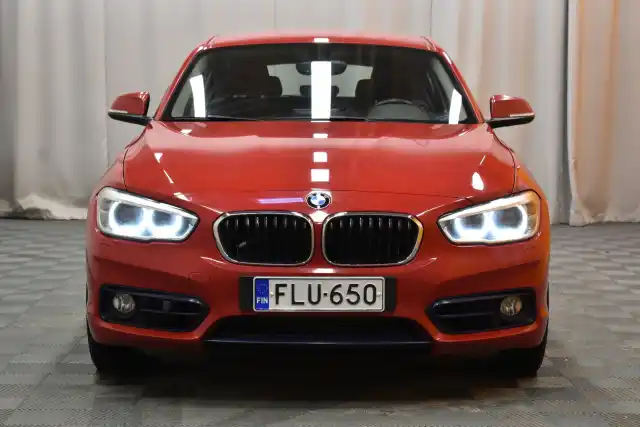 Punainen Viistoperä, BMW 118 – FLU-650