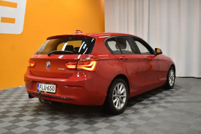 Punainen Viistoperä, BMW 118 – FLU-650