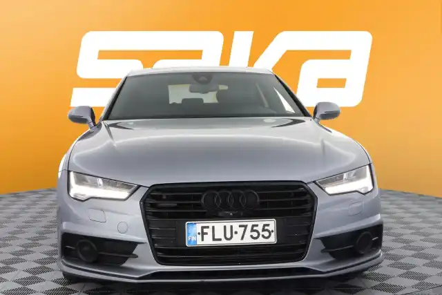 Harmaa Viistoperä, Audi A7 – FLU-755