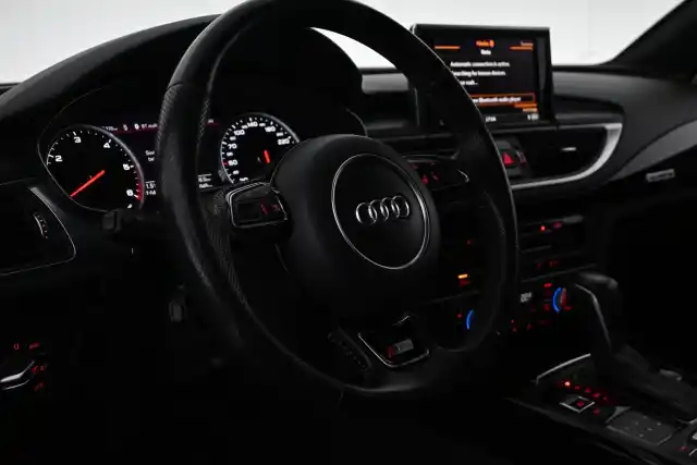 Harmaa Viistoperä, Audi A7 – FLU-755