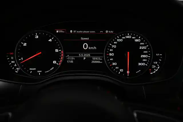 Harmaa Viistoperä, Audi A7 – FLU-755