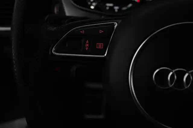 Harmaa Viistoperä, Audi A7 – FLU-755