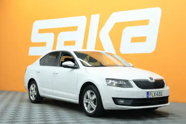 Valkoinen Viistoperä, Skoda Octavia – FLX-632