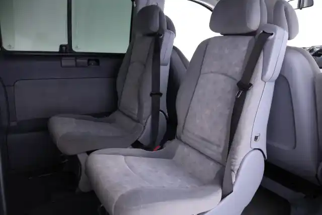 Harmaa Tila-auto, Mercedes-Benz Viano – FLY-441