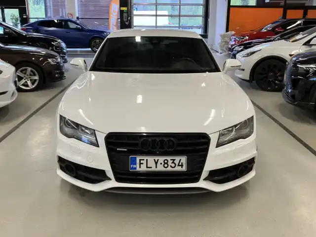 Valkoinen Viistoperä, Audi A7 – FLY-834