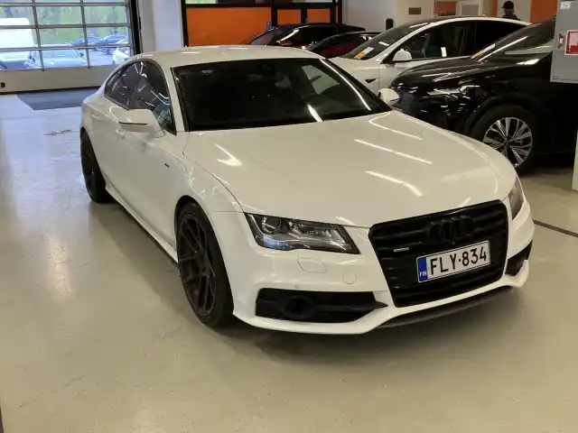 Valkoinen Viistoperä, Audi A7 – FLY-834