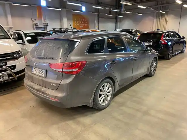 Beige Farmari, Kia cee'd – FMA-655