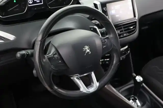 Harmaa Viistoperä, Peugeot 2008 – FMA-715