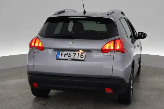 Harmaa Viistoperä, Peugeot 2008 – FMA-715