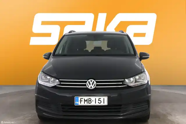 Harmaa Tila-auto, Volkswagen Touran – FMB-151