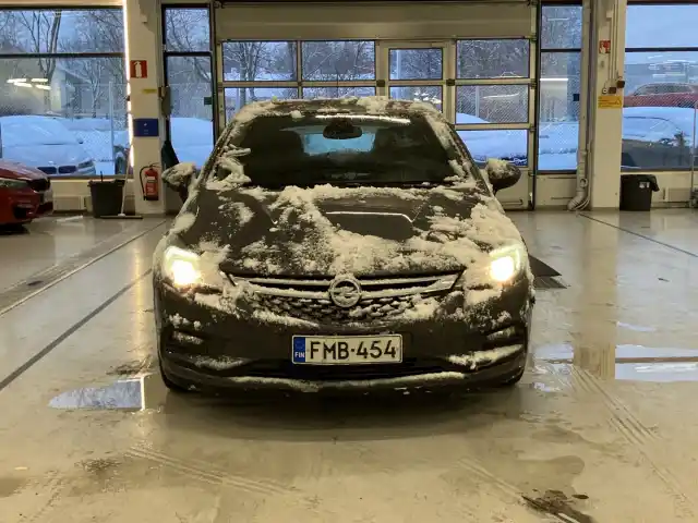 Harmaa Viistoperä, Opel Astra – FMB-454