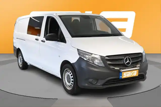 Valkoinen Pakettiauto, Mercedes-Benz Vito – FME-445