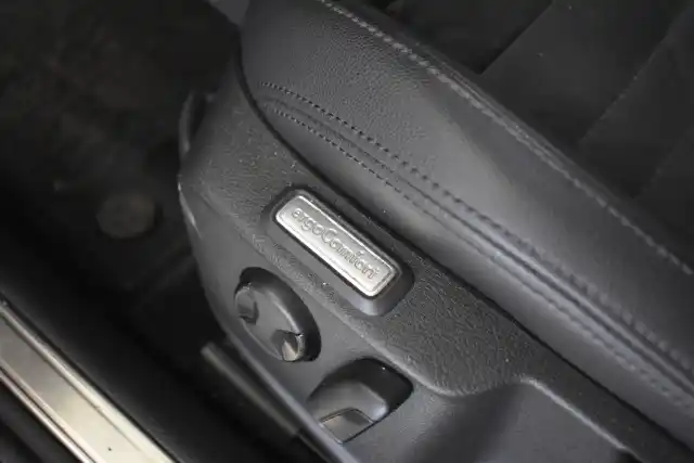 Hopea Sedan, Volkswagen Passat – FME-558