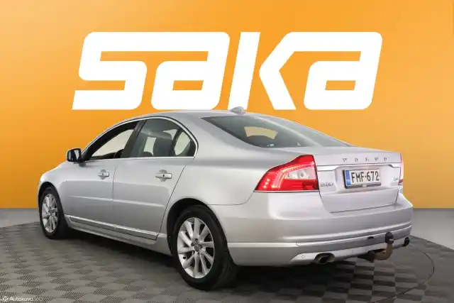 Harmaa Sedan, Volvo S80 – FMF-672