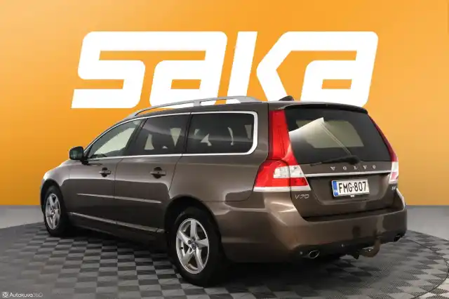 Ruskea (beige) Farmari, Volvo V70 – FMG-807