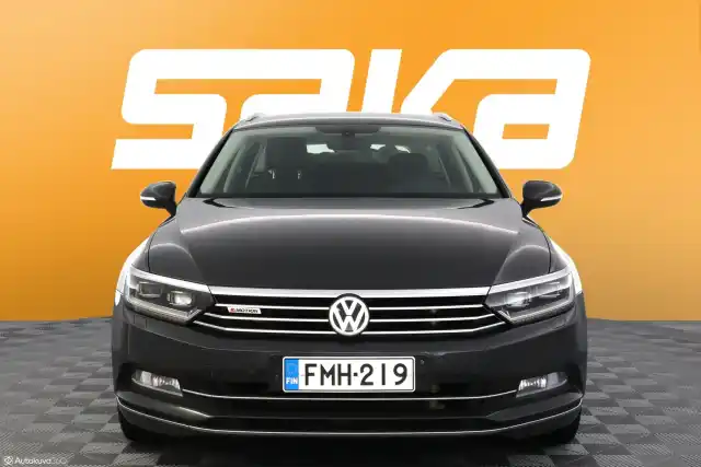 Harmaa Farmari, Volkswagen Passat – FMH-219