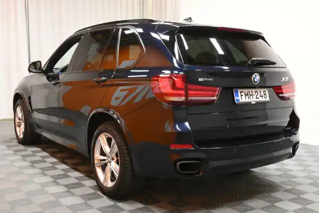 Musta Maastoauto, BMW X5 – FMH-248