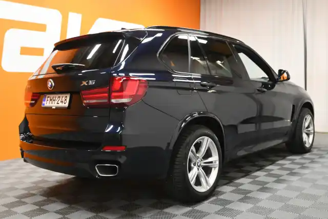 Musta Maastoauto, BMW X5 – FMH-248