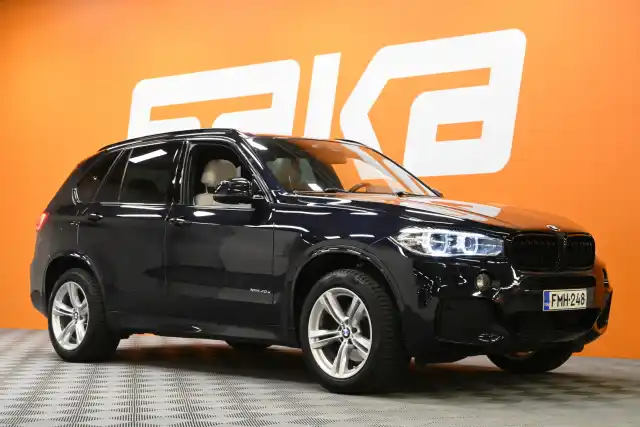 Musta Maastoauto, BMW X5 – FMH-248