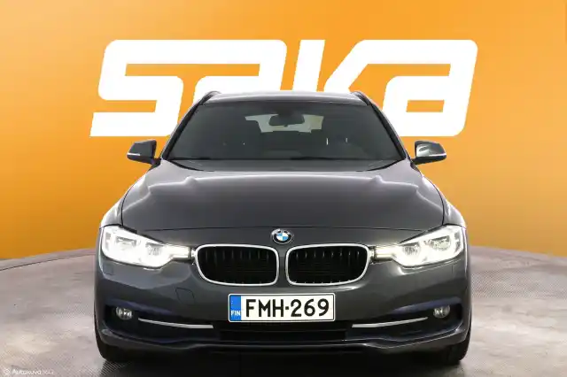 Harmaa Farmari, BMW 320 – FMH-269