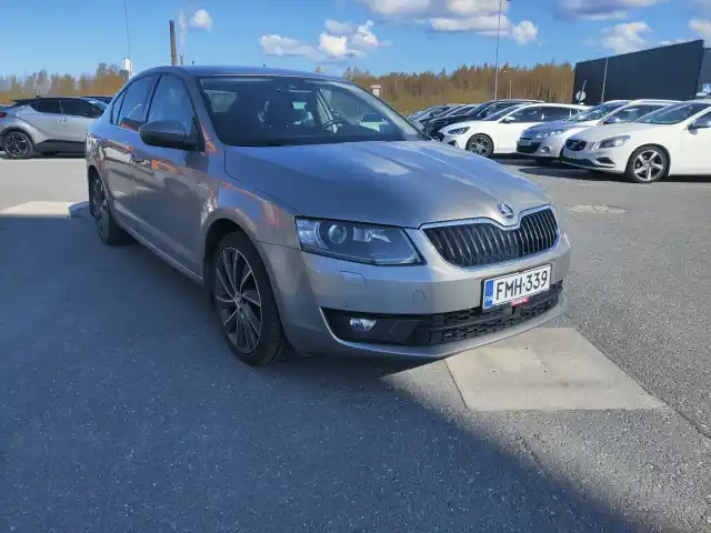 Ruskea (beige) Viistoperä, Skoda Octavia – FMH-339