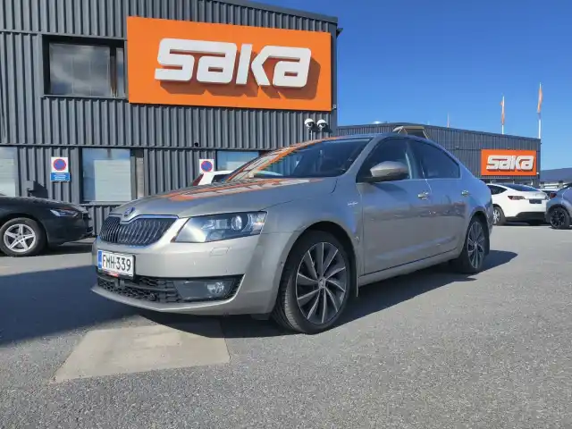 Ruskea (beige) Viistoperä, Skoda Octavia – FMH-339