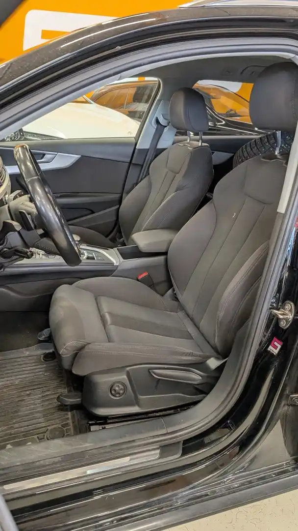 Musta Farmari, Audi A4 – FMJ-292