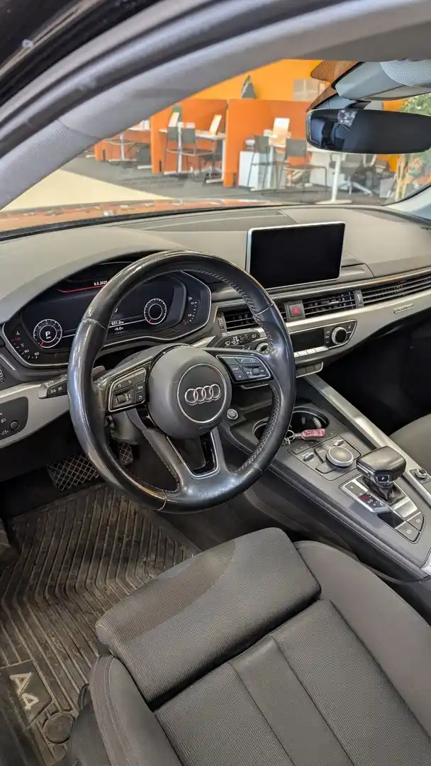 Musta Farmari, Audi A4 – FMJ-292