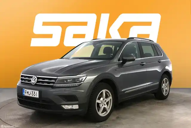 Harmaa Maastoauto, Volkswagen Tiguan – FMJ-331