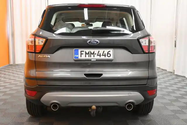 Harmaa Maastoauto, Ford Kuga – FMM-446