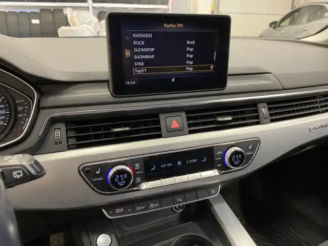 Musta Farmari, Audi A4 – FMN-912