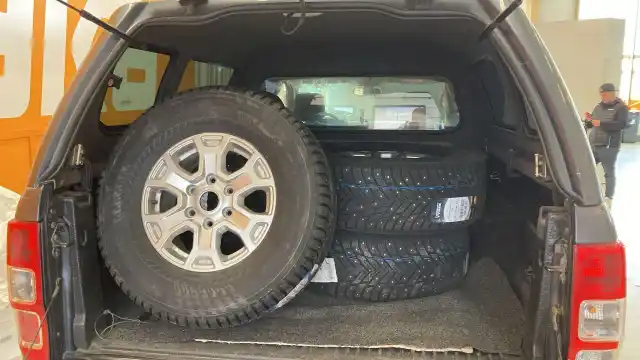 Harmaa Avolava, Ford Ranger – FMO-501