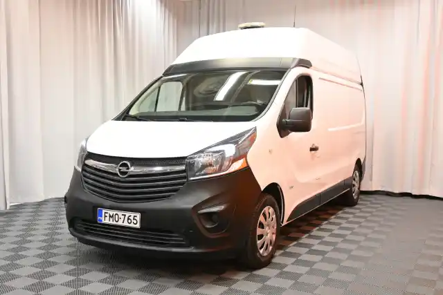 Valkoinen Pakettiauto, Opel Vivaro – FMO-765