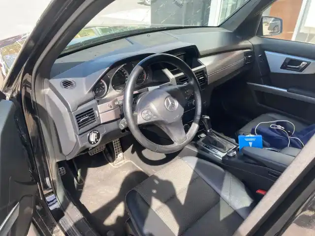 Musta Maastoauto, Mercedes-Benz GLK – FMP-496