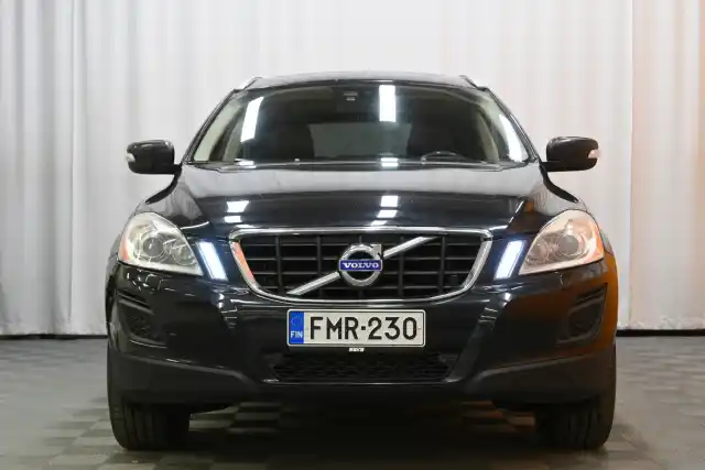 Musta Maastoauto, Volvo XC60 – FMR-230