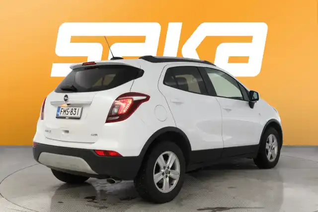 Valkoinen Maastoauto, Opel Mokka – FMS-831